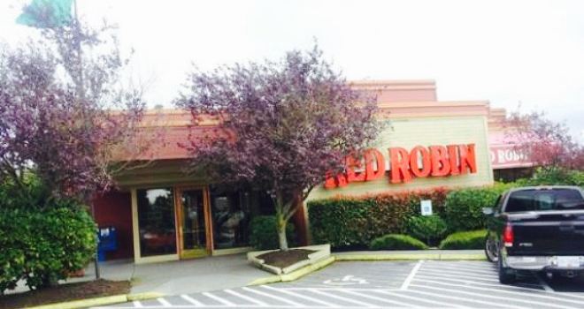 Red Robin America's Gourmet Burgers and Spirits