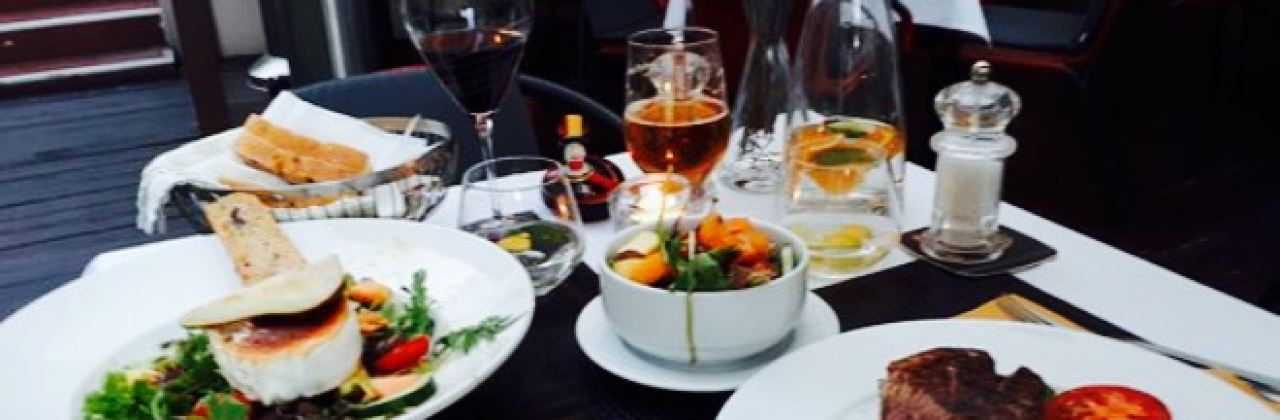 Cafe & Restaurant La Famille