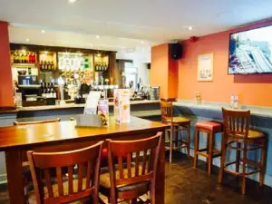 Three Horseshoes