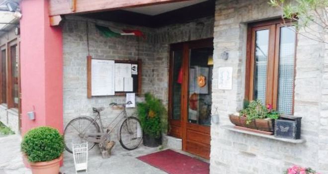 Don Camillo Italian Restaurant Pizza