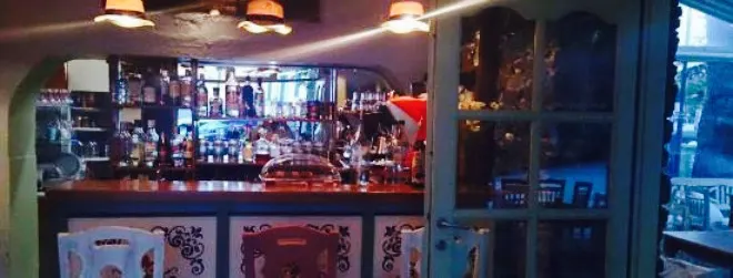Kouros cafe & Tavern