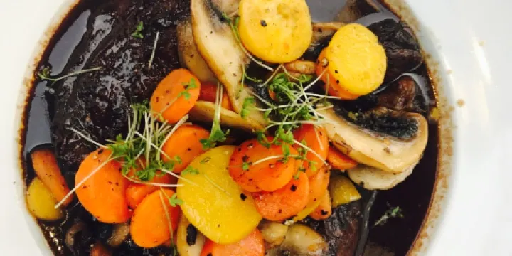 La Bouche Bistro & Bar