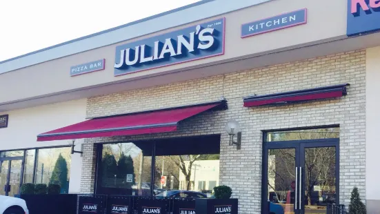 Julian's Pizza Bar & Kitchen