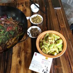 Fuzhengyisanxiaguo (san) User Photo