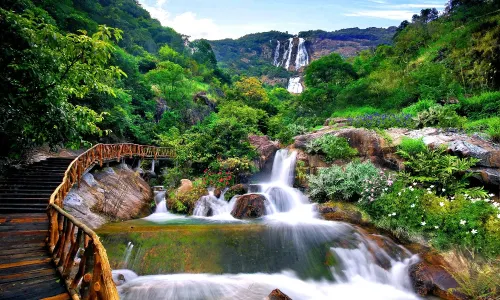 Baishuizhai Scenic Area