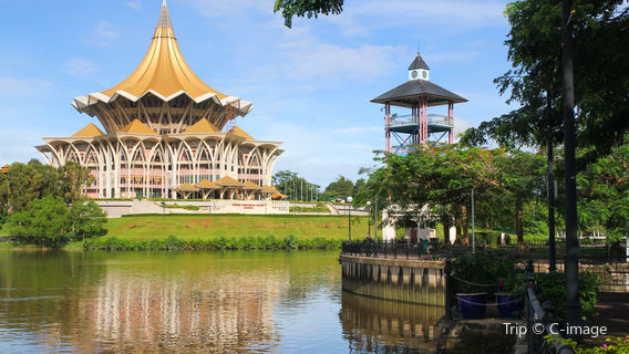 Bangunan Dewan Undangan Negeri Sarawak Baru