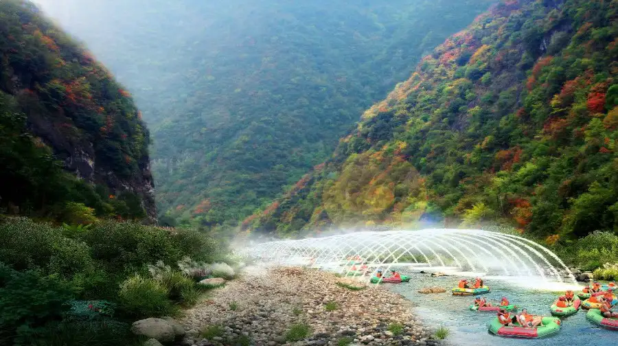 2_Fuyuan Drifting in Zhashui Karst Cave