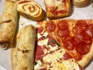 Marinara Pizzeria & Restaurant