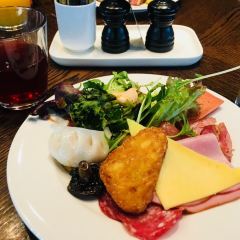 Dock 37 Bar and Kitchen 여행 사진
