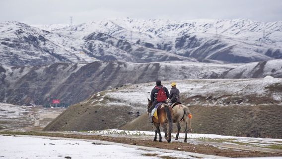 Horse Riding in Kangding