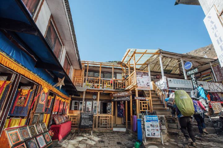 Tiket pesawat Dongara Syangboche