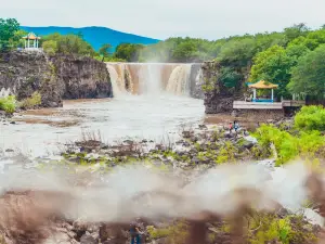 Diaoshuilou Waterfall