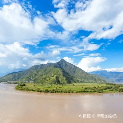 虎跳峽中途客棧