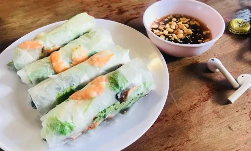 Noodle & Roll