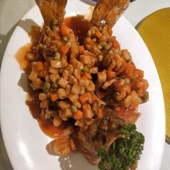 Yan Chun Lou User Photo