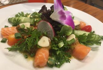 Chom Cafe and Restaurant User Photo