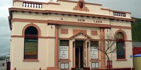 Left Bank Art Gallery