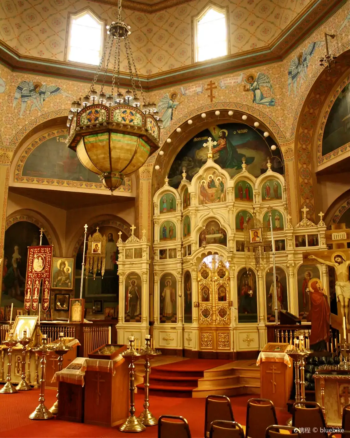 Hotels near Trinity Cathedral