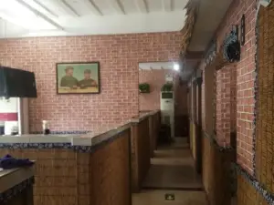红色工农兵土灶台(河师大学院路店)