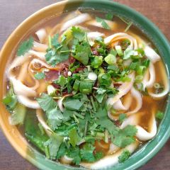 捣蛋鸡汤刀削面 User Photo