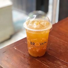 BROWN Coffee and Bakery User Photo