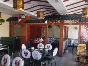 重庆巴渝人家老火锅(费县店)