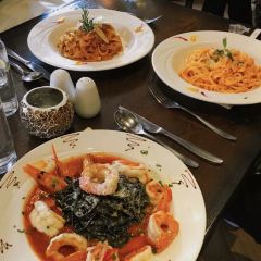 Foxtons Winebar & Restaurant 여행 사진
