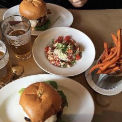 5 Napkin Burger User Photo