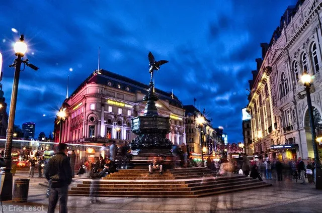Must-Visit Places for Fans of British TV Series. 9 Classic Photography Sites that Will Transport You Into a TV Series!