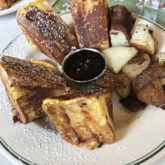 Mama's On Washington Square User Photo