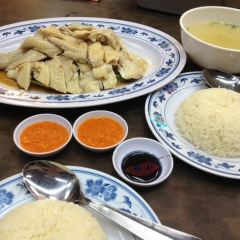 Hoe Kee Chicken Rice Ball User Photo