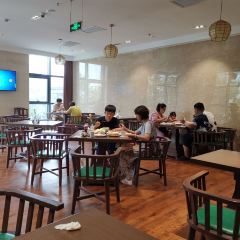 保定兴芮假日酒店·自助餐厅 User Photo