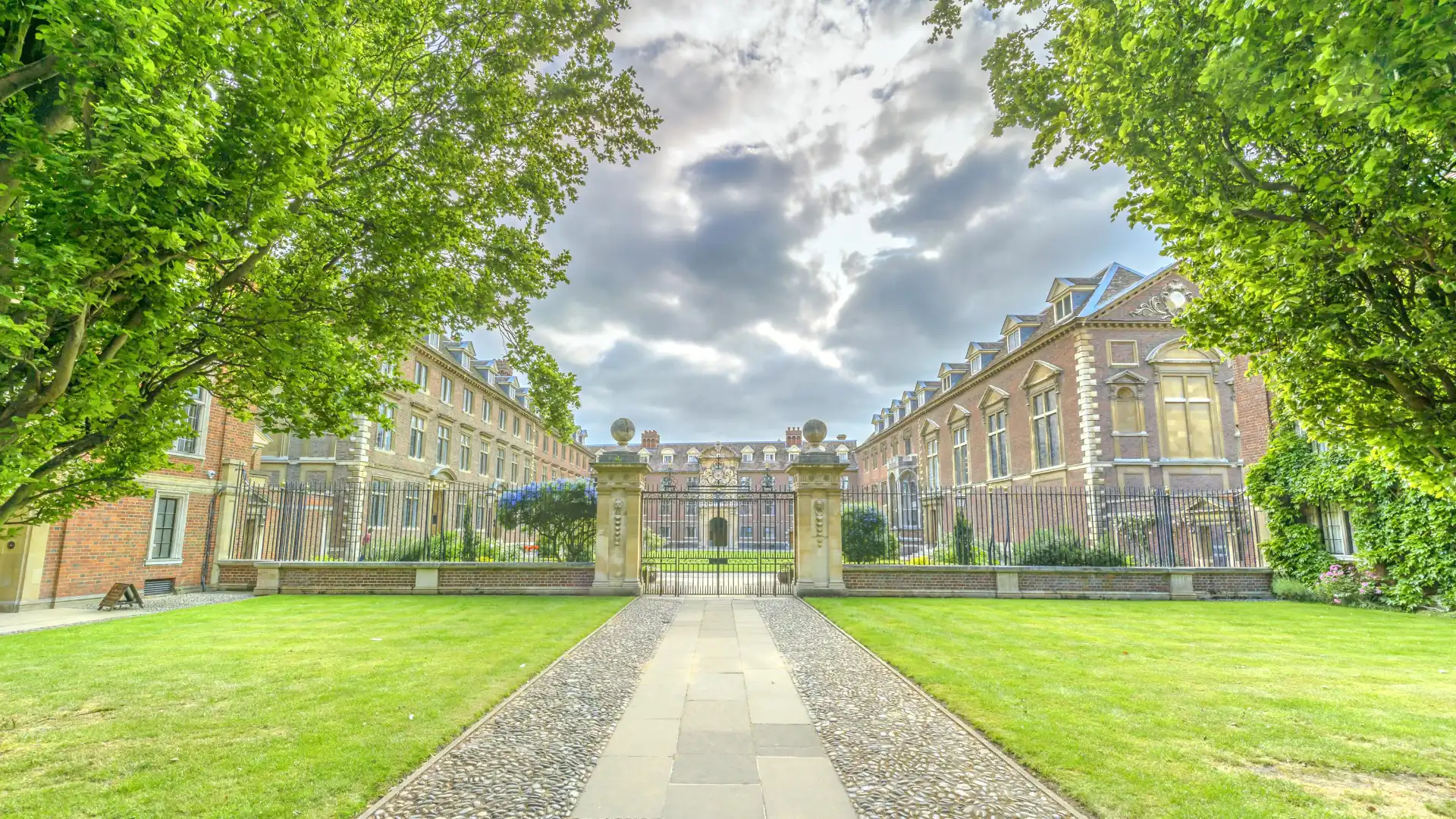Hotels near St Catharine's College