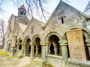 サナイン修道院