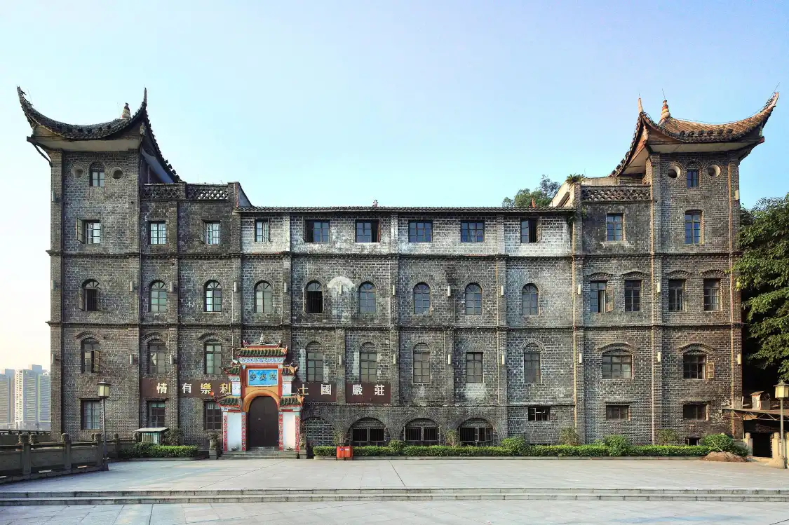 Hotels near Ciyun Temple