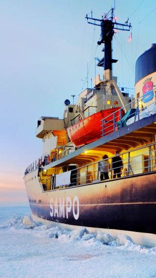 Icebreaker Sampo check-in + The SnowCastle of Kemi + Gemstone Gallery + Parish of Keminmaa old church (St. Michael's Church) [Flexible itinerary]