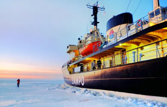 三寶號破冰船+冰雪城堡 SnowCastle+凱米教堂一日遊【包車專線I中英司導】