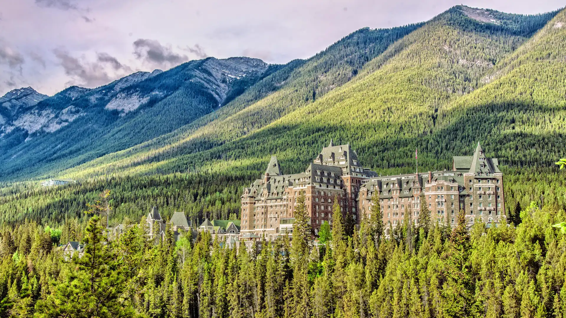 Hotels near Surprise Corner Viewpoint