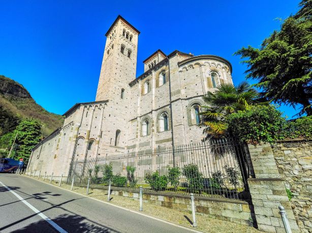 Basilica of Saint Abundius - Como, Italy
