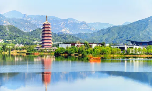 Yanqi Lake