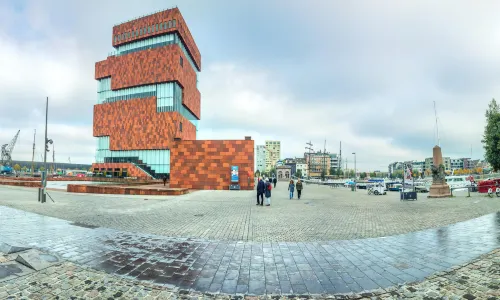 河畔博物館