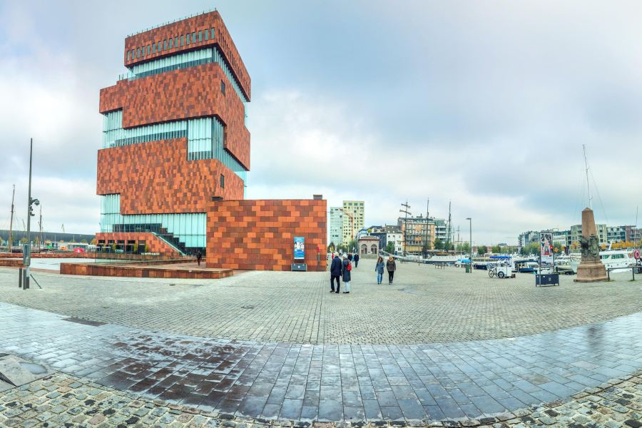 河畔博物館