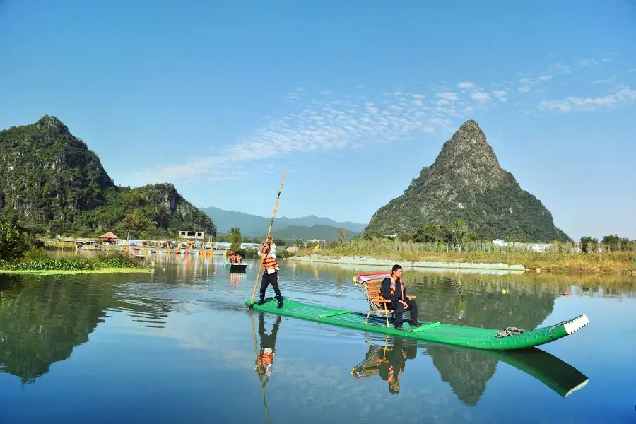 Huangyao Yaojiang Bamboo Raft Drifting