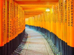 Fushimi Inari Taisha Senbon Torii (Thousands Torii Gate)