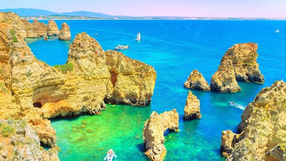 Ponta da Piedade Lighthouse