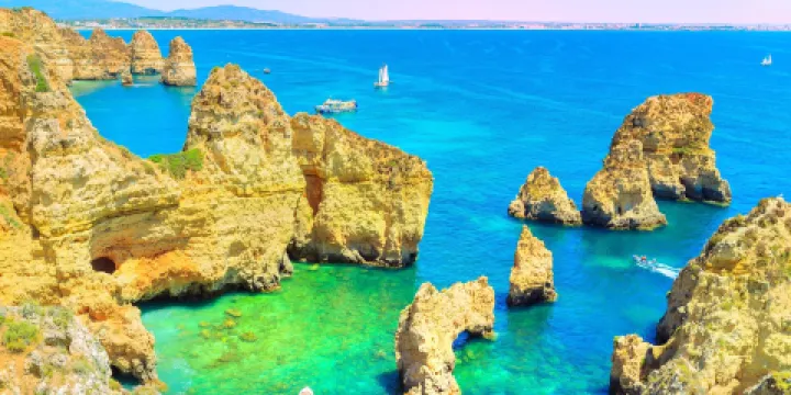 Ponta da Piedade Lighthouse