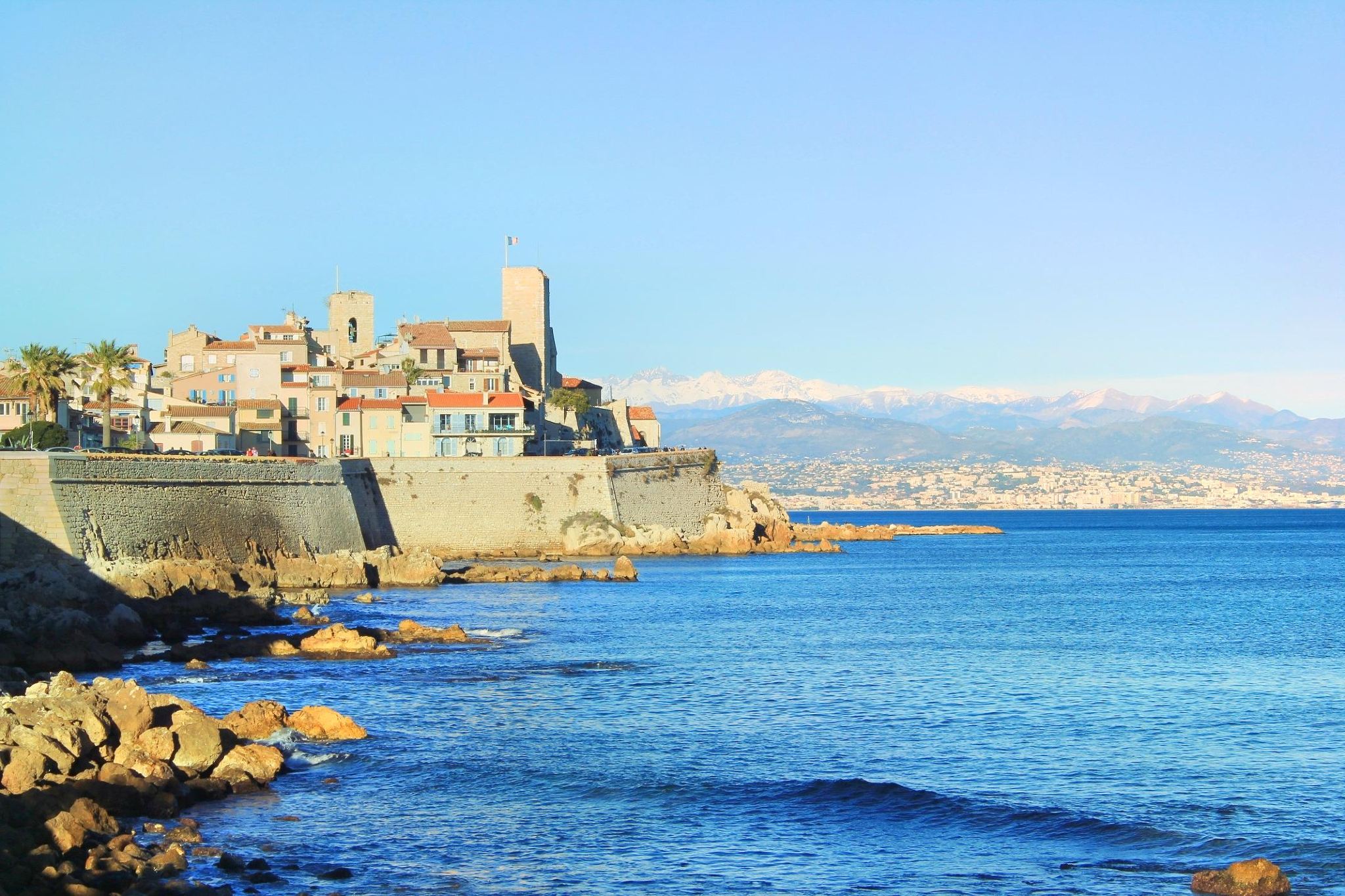 Nice + St Paul de Vence + Antibes 1-day tour [Private car service with Chinese/English speaking guide]