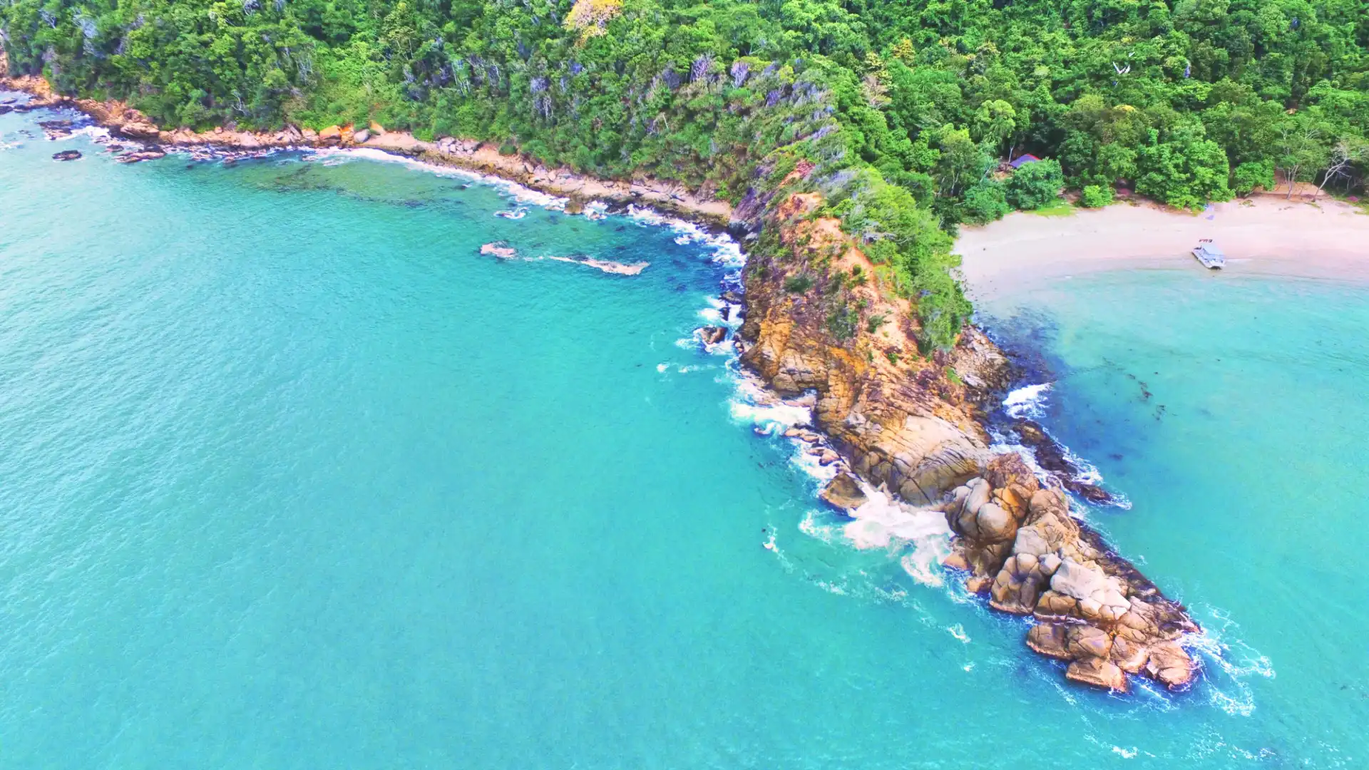 Hotels near Pulau Usukan