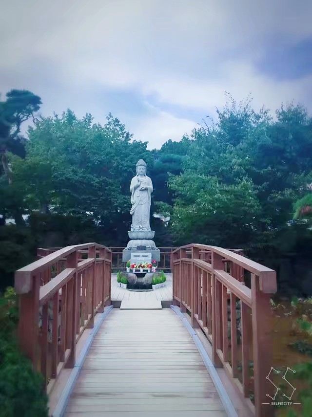 Bongeunsa Temple