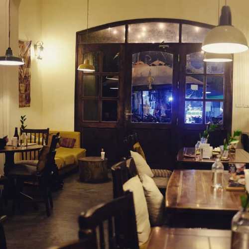 Xofa Café & Bistro